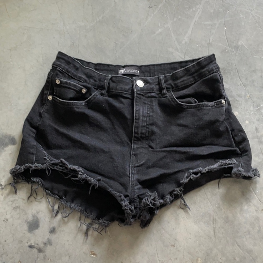Zara black high-rise stretch denim shorts (44)